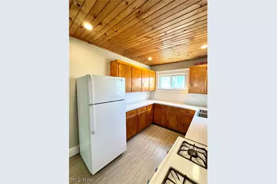 222 Sycamore Street, Coshocton, OH 43812 - Photo 8