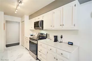 1006 Bunker Dr, Fairlawn, OH 44333 - Photo 6