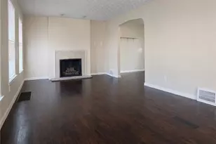 579 E 260th St, Euclid, OH 44132 - Photo 4