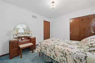 687 Lockwood Rd, Barberton, OH 44203 - Photo 16