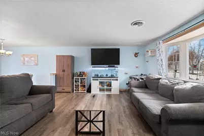 715 Carol Lane, Elyria, OH 44035 - Photo 4