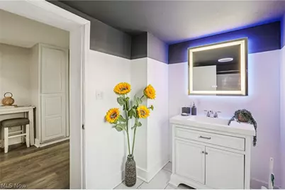 575 Flora Avenue, Akron, OH 44314 - Photo 20