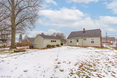 1614 Edmeyer Avenue NW, Canton, OH 44708 - Photo 4