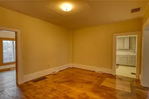 240 E Main St, Quaker City, OH 43773 - Photo 8