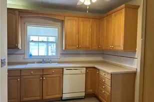 906 Keystone Dr, Cleveland Heights, OH 44121 - Photo 4