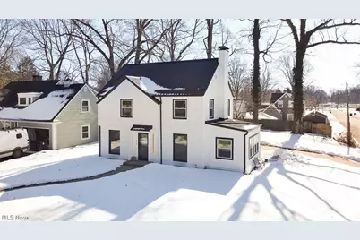 1040 Thorndale Drive, Akron, OH 44320 - Photo 2
