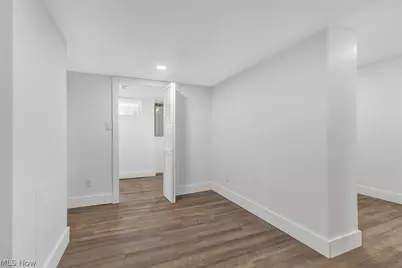 1040 Thorndale Drive, Akron, OH 44320 - Photo 36