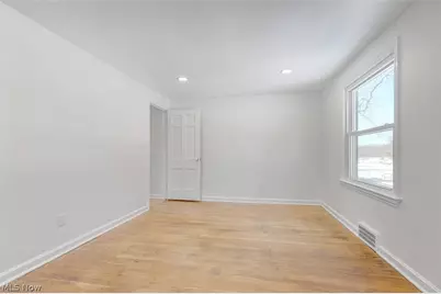 1040 Thorndale Drive, Akron, OH 44320 - Photo 28