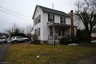 1216 16th St, Parkersburg, WV 26101 - Photo 2