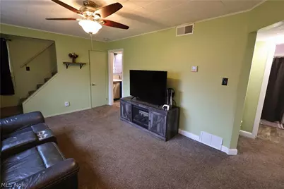 842 Grant Avenue, Cuyahoga Falls, OH 44221 - Photo 2