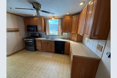 6784 Old Zoarville Road NE, Zoarville, OH 44656 - Photo 10