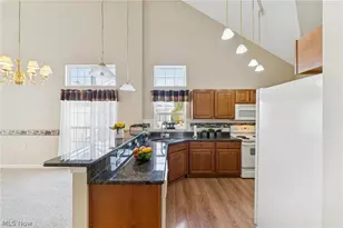 5415 Lake Forest Reserve Ln, Brunswick, OH 44212 - Photo 12