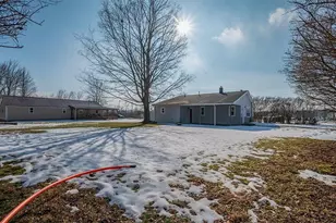 202 Cleveland Ave E, Warren, OH 44483 - Photo 6