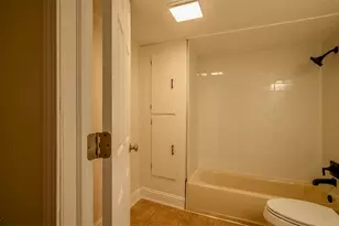 202 Cleveland Ave E, Warren, OH 44483 - Photo 16