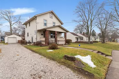 864 W College Road, Alliance, OH 44601 - Photo 1