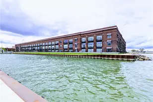 401 W Shoreline Dr, Sandusky, OH 44870 - Photo 2