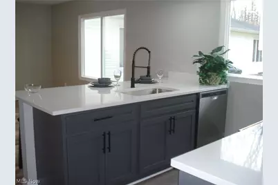 8290 Quail Point Lane, Mentor, OH 44060 - Photo 2