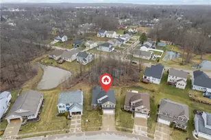 10453 Dogwood Dr, Aurora, OH 44202 - Photo 2