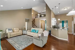 10453 Dogwood Dr, Aurora, OH 44202 - Photo 12