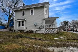 77 W Mildred Ave, Akron, OH 44310 - Photo 4