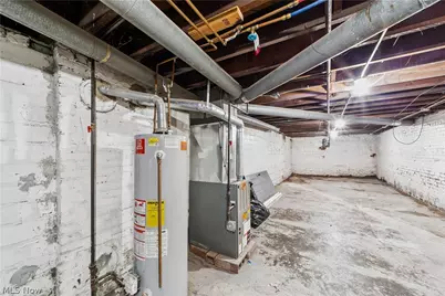 608 E 185th, Euclid, OH 44119 - Photo 12