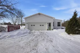 1016 W Pine Lake Rd, North Lima, OH 44452 - Photo 2