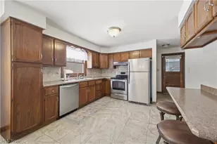 1016 W Pine Lake Rd, North Lima, OH 44452 - Photo 8