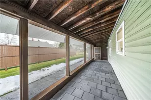 8075 Crestwood Dr, Garrettsville, OH 44231 - Photo 8