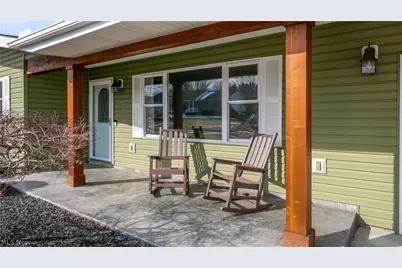 8075 Crestwood Drive, Garrettsville, OH 44231 - Photo 4