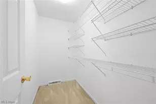 29008 Uxbridge Dr, Willowick, OH 44095 - Photo 22