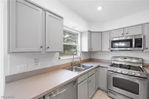 29008 Uxbridge Dr, Willowick, OH 44095 - Photo 12