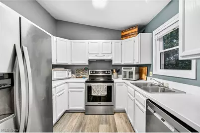 545 Fulmer Avenue, Akron, OH 44312 - Photo 16