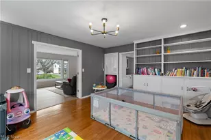 23650 Shelburne Rd, Huber Heights, OH 44122 - Photo 18