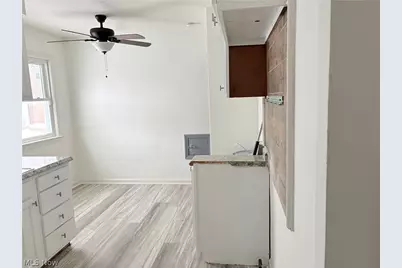 15521 Corkhill Road, Maple Heights, OH 44137 - Photo 4