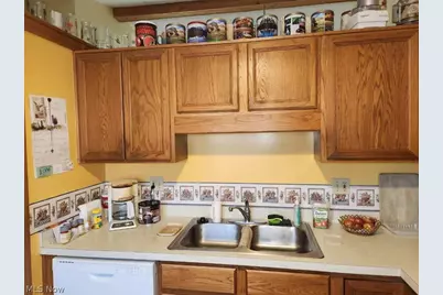 810 Amherst Lane #810, Brunswick, OH 44212 - Photo 4