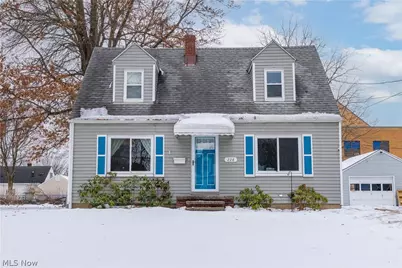 228 Hawk Avenue, Akron, OH 44312 - Photo 2