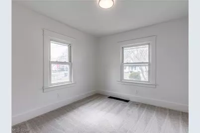 577 Essex Street, Akron, OH 44306 - Photo 12