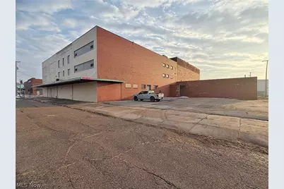 314 Cherry Avenue SE, Canton, OH 44702 - Photo 1