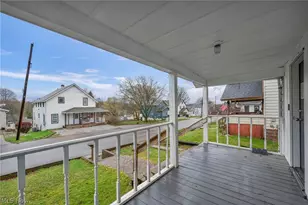 1084 Shannon Ave, Barberton, OH 44203 - Photo 2