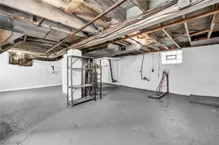 1084 Shannon Ave, Barberton, OH 44203 - Photo 38