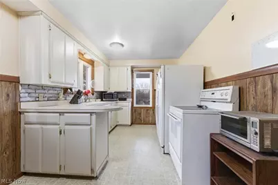 3363 Shepler Church Avenue SW, Canton, OH 44706 - Photo 6