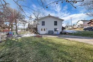 170 Thompson Ave, New Concord, OH 43762 - Photo 10