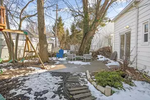 71 Lake Edge Dr, Euclid, OH 44123 - Photo 32