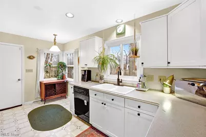 115 Grandin Road, Akron, OH 44313 - Photo 8