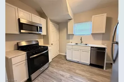 747 Brownell Avenue, Lorain, OH 44052 - Photo 6