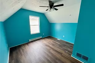 359 W Chalmers Ave, Youngstown, OH 44511 - Photo 8