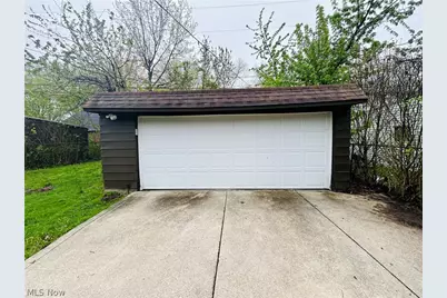 16008 Scottsdale Boulevard, Huber Heights, OH 44120 - Photo 6