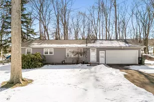 2550 Eaver St NW, Uniontown, OH 44685 - Photo 2