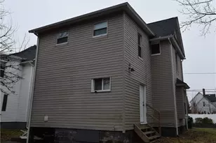 284 3rd St NW, Barberton, OH 44203 - Photo 18