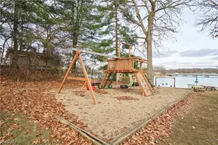 221 Lake Front Dr, Akron, OH 44319 - Photo 28